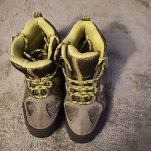 LLBean Kids Unisex Boots Model Hikers,Dark Loden Size 4 (Tiny Flaw)